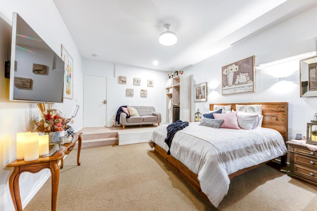 Апартаменты Belle Vue Manor Couples Retreat Маручидор Экстерьер фото